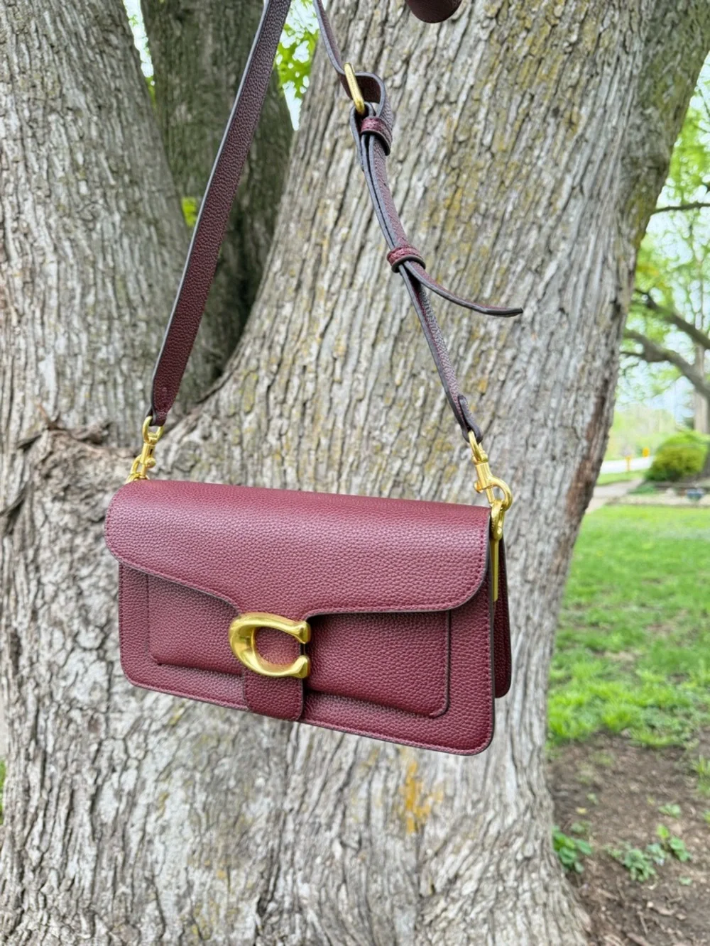 Coach Pebbled Leather Crossbody in Burgundy with Gold Hardware - Picture 2 of 8